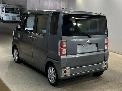 DAIHATSU WAKE