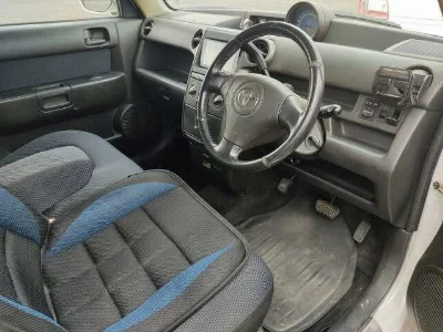 TOYOTA BB