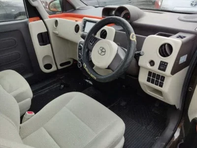 TOYOTA SPADE