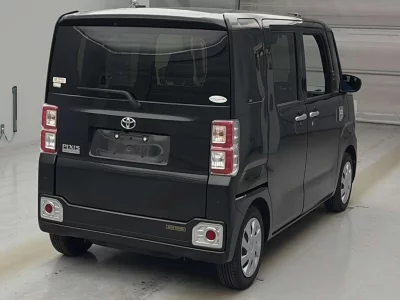 TOYOTA PIXIS MEGA