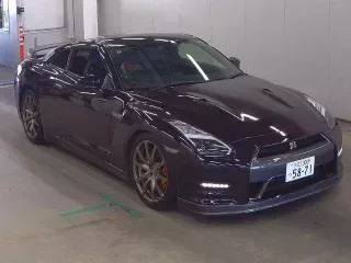 NISSAN GT-R