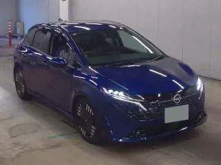 NISSAN AURA