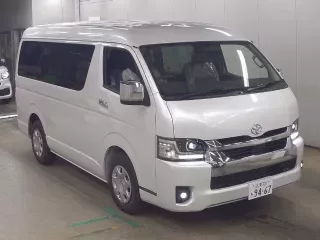 TOYOTA HIACE