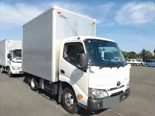 TOYOTA DYNA