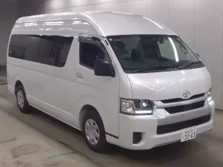 TOYOTA HIACE