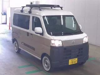 TOYOTA PIXIS VAN
