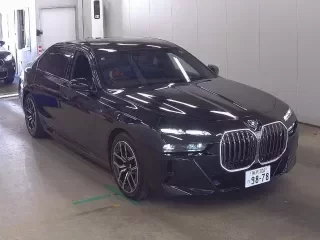 BMW I7