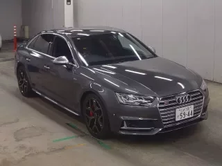 AUDI S4
