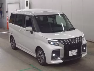 MITSUBISHI DELICA D2