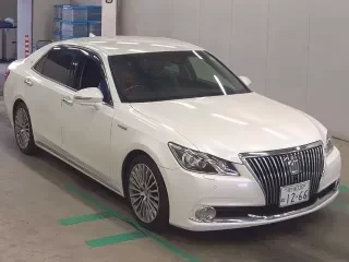 TOYOTA CROWN MAJESTA