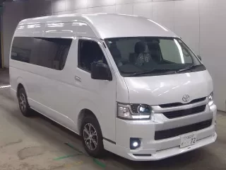 TOYOTA HIACE