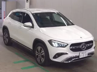 MERCEDES BENZ GLA