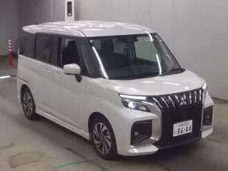 MITSUBISHI DELICA D2