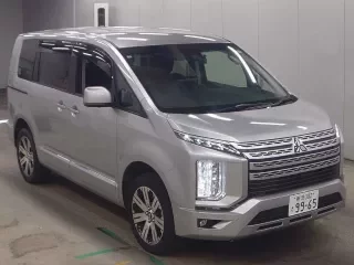 MITSUBISHI DELICA D5