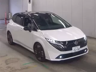 NISSAN AURA