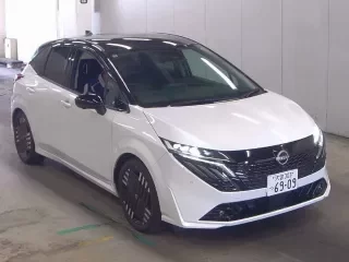 NISSAN AURA