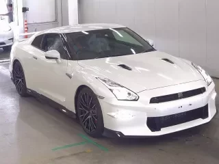 NISSAN GT-R