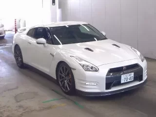 NISSAN GT-R