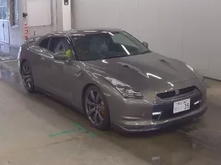 NISSAN GT-R