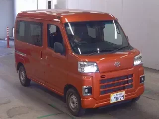 TOYOTA PIXIS VAN
