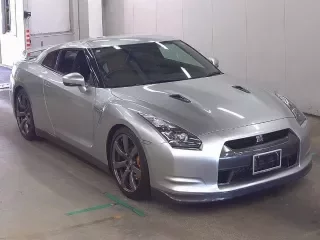 NISSAN GT-R