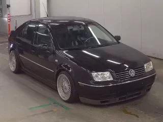 VOLKSWAGEN BORA