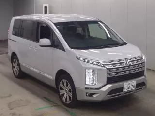 MITSUBISHI DELICA D5