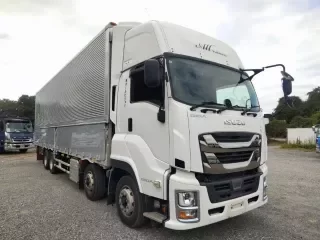 ISUZU GIGA