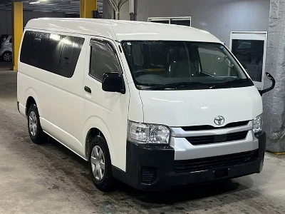 TOYOTA HIACE