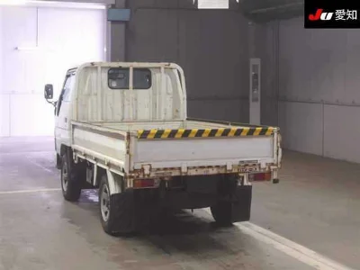 TOYOTA HIACE TRUCK