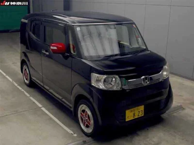 HONDA N BOX SLASH