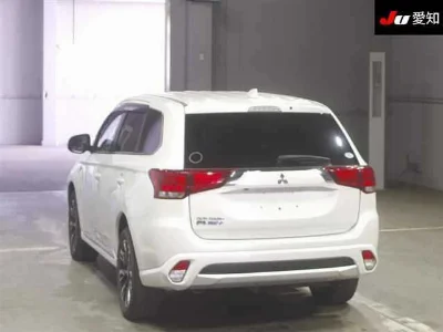 MITSUBISHI OUTLANDER PHEV