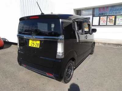 HONDA N BOX SLASH