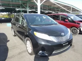 TOYOTA SIENNA