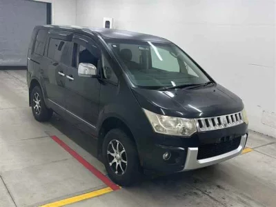 MITSUBISHI DELICA D5