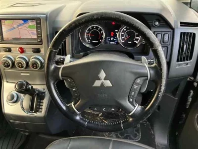 MITSUBISHI DELICA D5