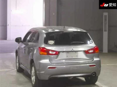 MITSUBISHI RVR