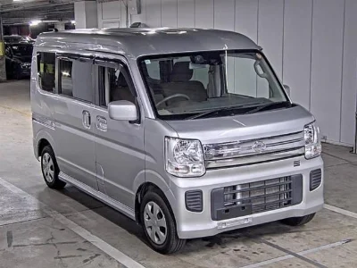 NISSAN CLIPPER RIO
