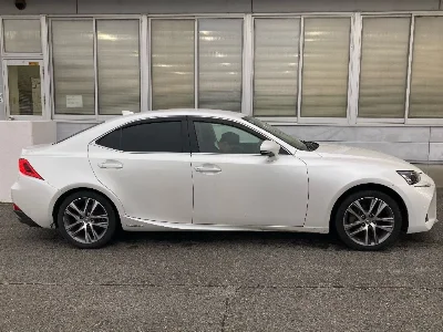 LEXUS IS