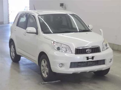 TOYOTA RUSH
