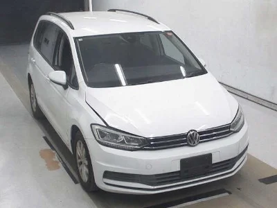 VOLKSWAGEN GOLF TOURAN