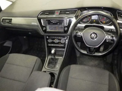 VOLKSWAGEN GOLF TOURAN