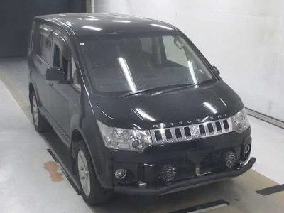 MITSUBISHI DELICA D5
