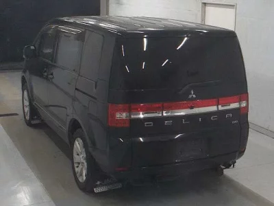 MITSUBISHI DELICA D5