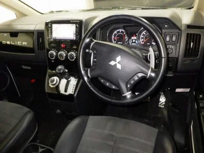 MITSUBISHI DELICA D5