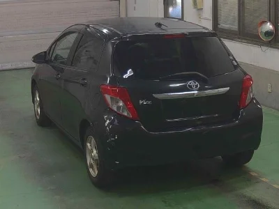 TOYOTA VITZ