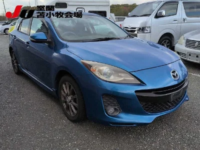 MAZDA AXELA