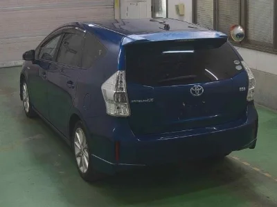 TOYOTA PRIUS ALPHA