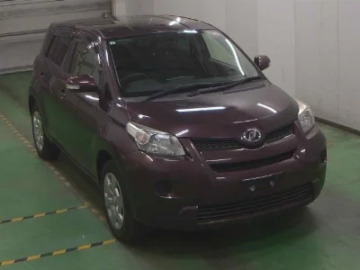 TOYOTA IST
