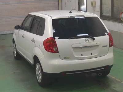 Mazda Verisa
